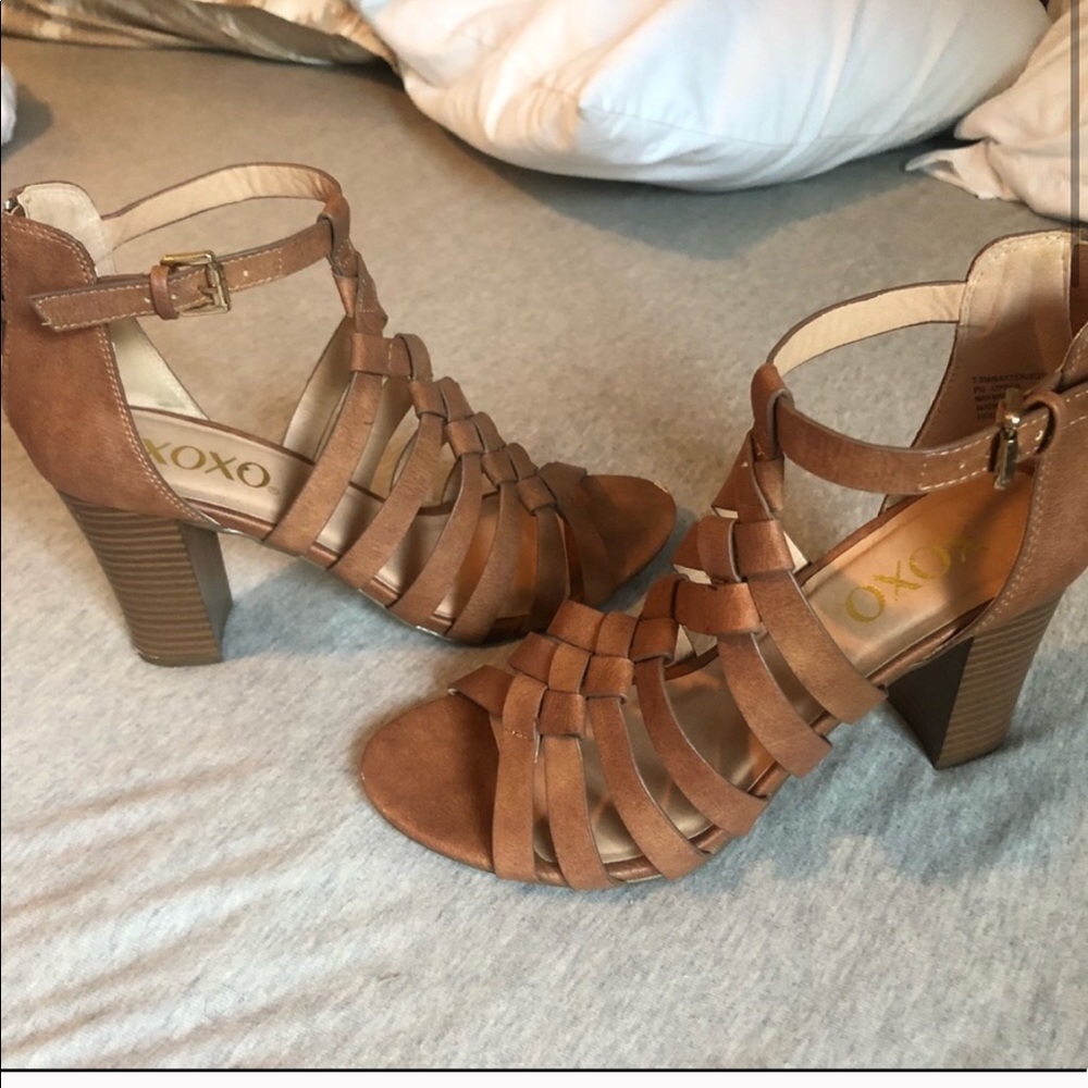 Chunky block heel strappy sandal 7.5 summer sandal